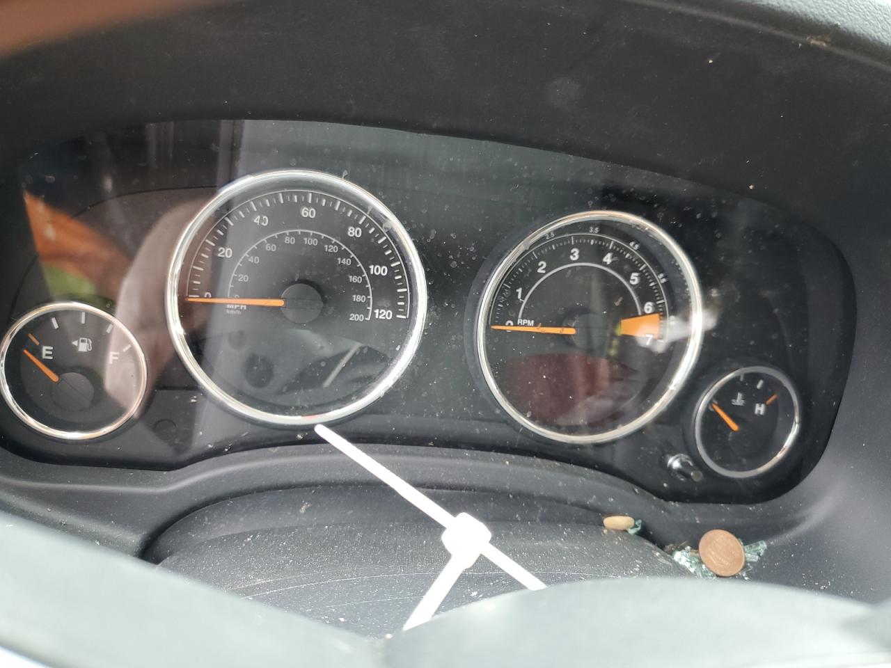 2015 Jeep Compass Latitude VIN: 1C4NJDEBXFD381877 Lot: 67523155