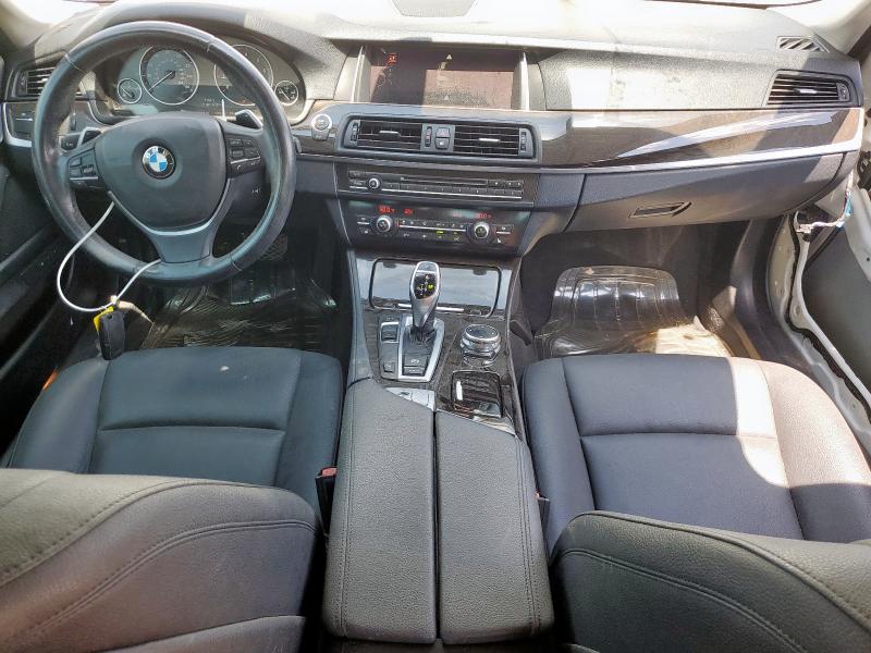  BMW 5 SERIES 2016 Белы