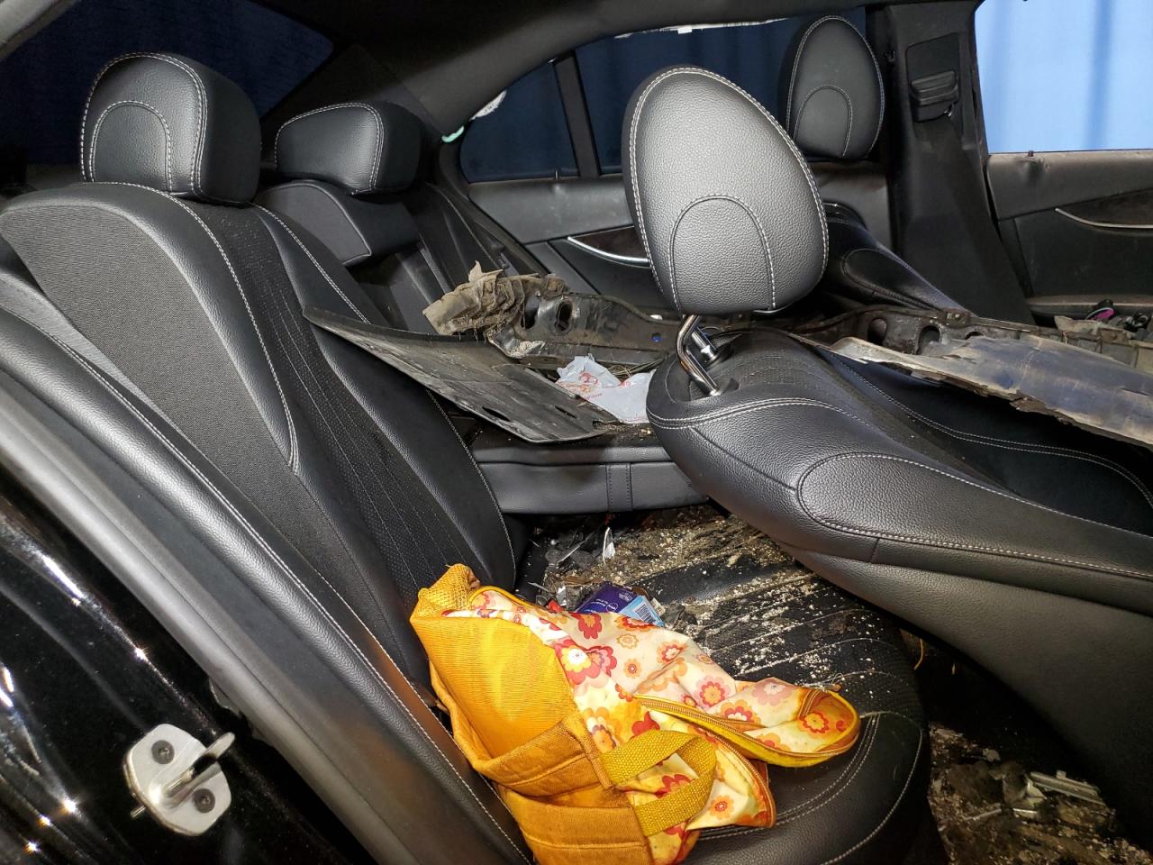 2019 Mercedes-Benz E 300 VIN: WDDZF4JB0KA589356 Lot: 68253735