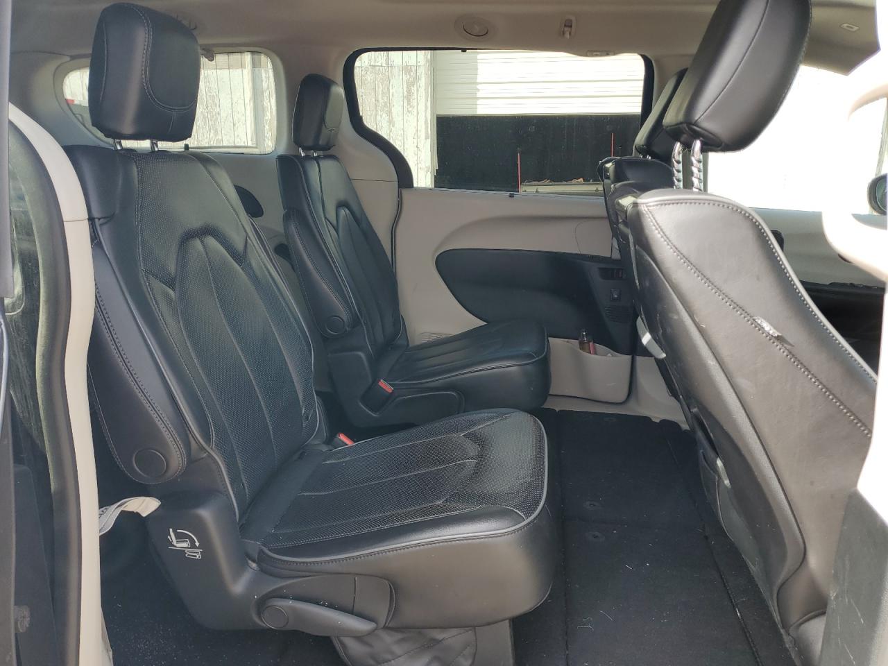 2019 Chrysler Pacifica Limited VIN: 2C4RC1GG9KR587685 Lot: 70133975