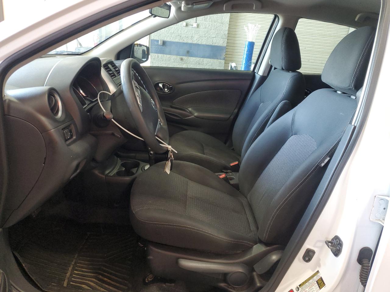 2015 Nissan Versa S VIN: 3N1CN7AP2FL949373 Lot: 70715235