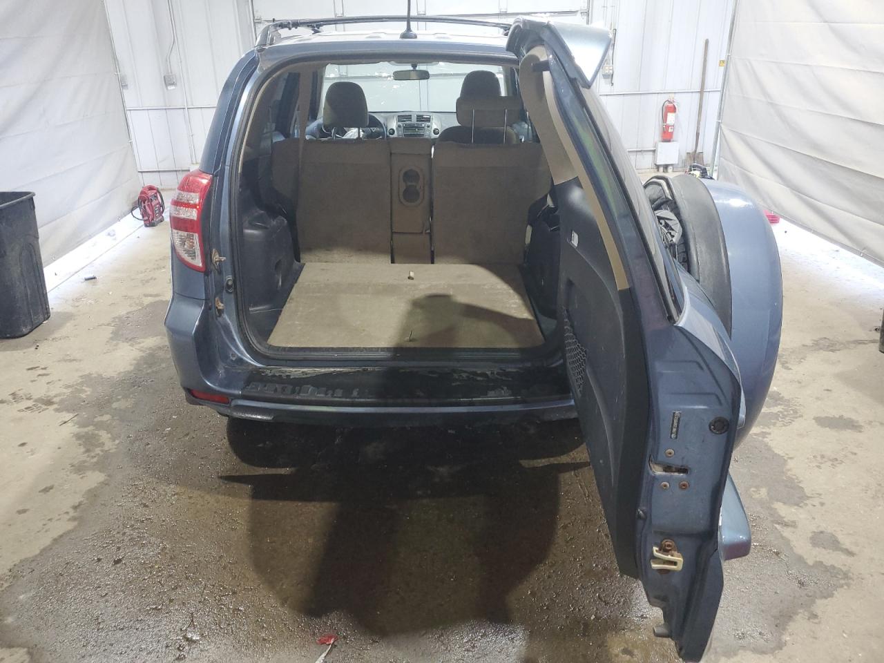 2009 Toyota Rav4 VIN: JTMBF33V89D001306 Lot: 69399295