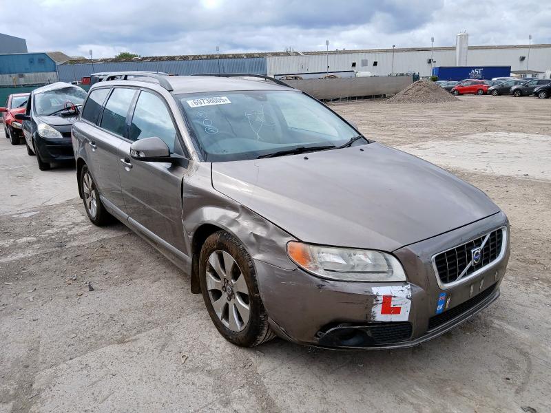 2008 VOLVO V70 SE