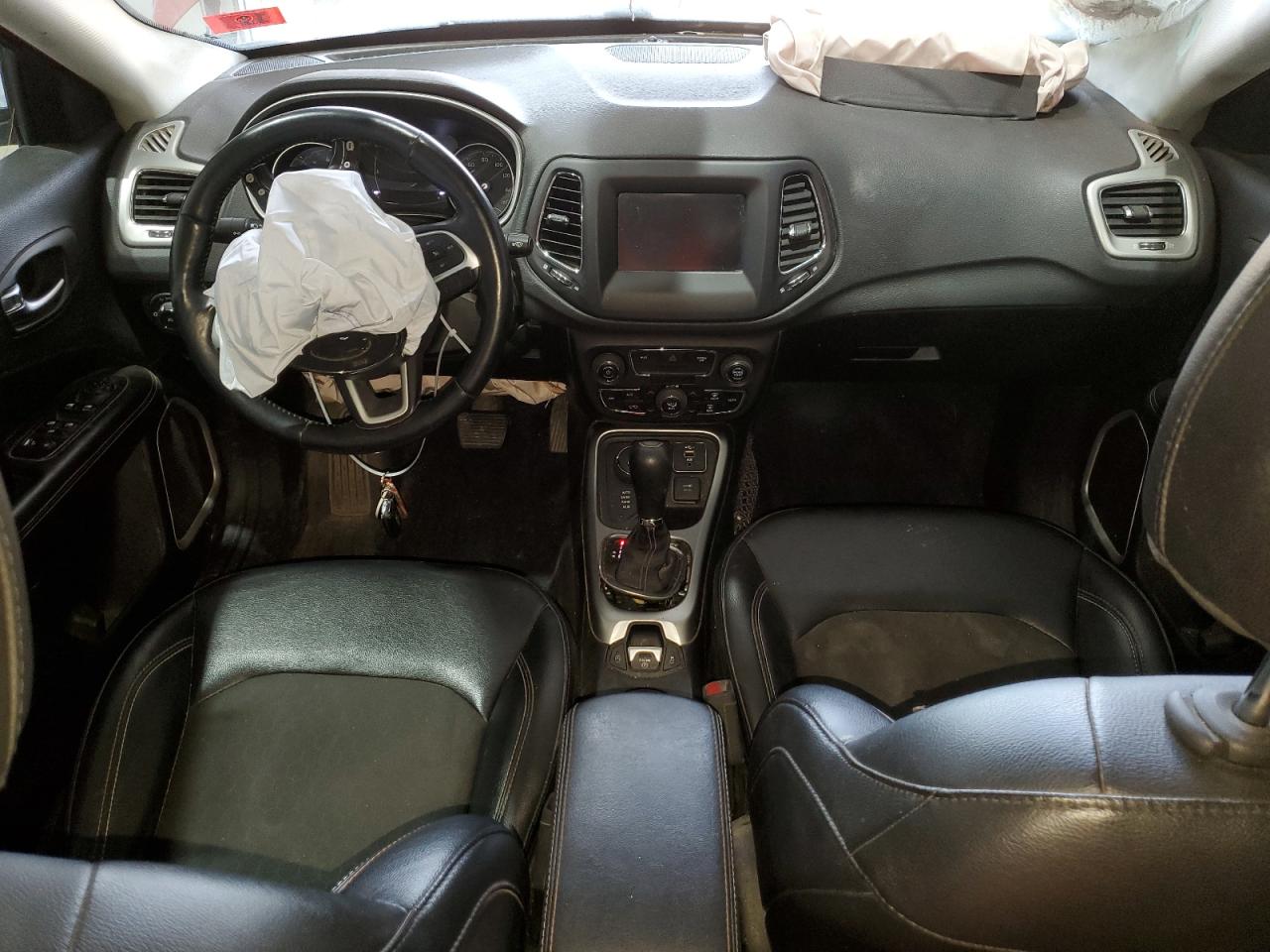 2019 Jeep Compass Latitude VIN: 3C4NJDBB7KT672717 Lot: 70746835