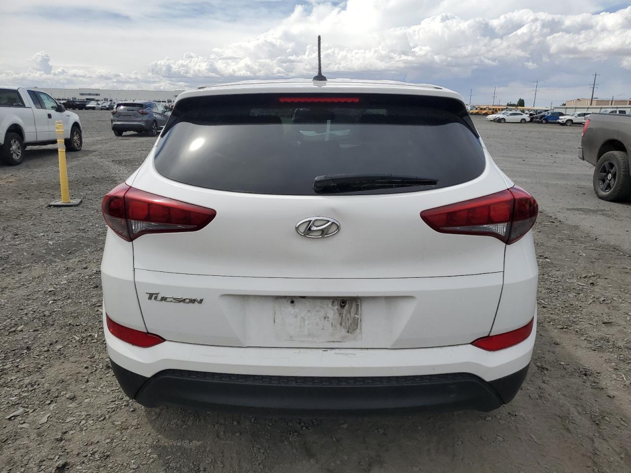 KM8J23A45HU331450 2017 Hyundai Tucson Se