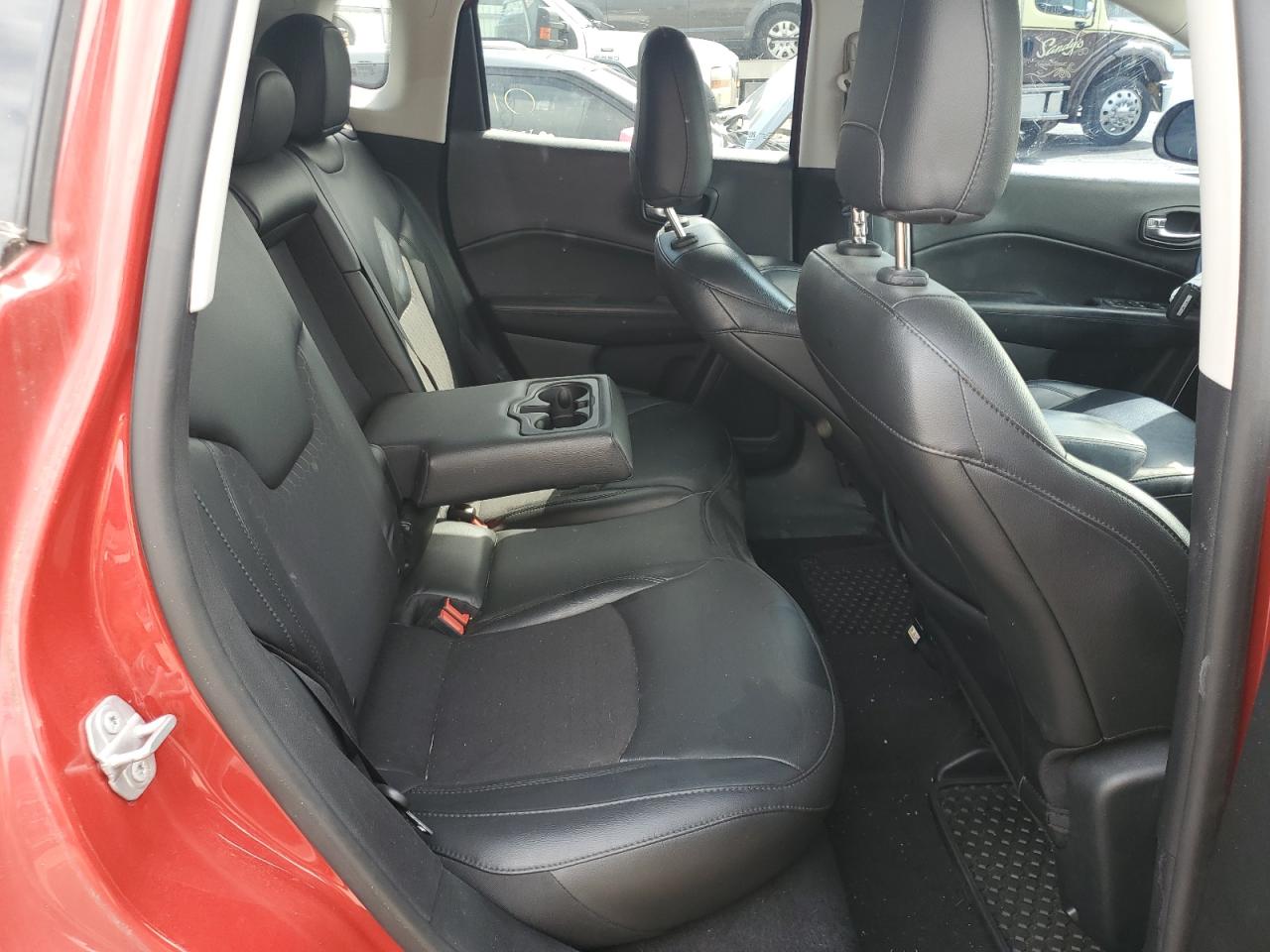 2019 Jeep Compass Latitude VIN: 3C4NJCBB0KT618671 Lot: 71027715