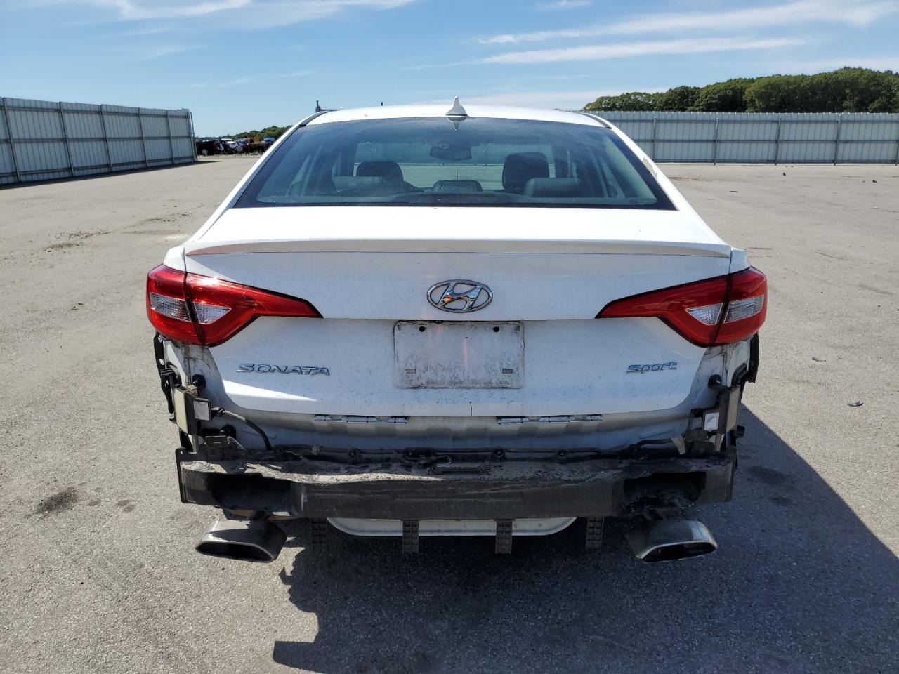 2015 Hyundai Sonata Sport VIN: 5NPE34AF8FH144897 Lot: 69236655