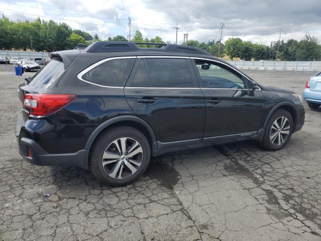  SUBARU OUTBACK 2018 Czarny