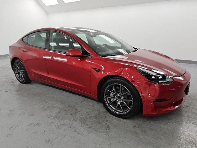  TESLA MODEL 3 2022 Czerwony