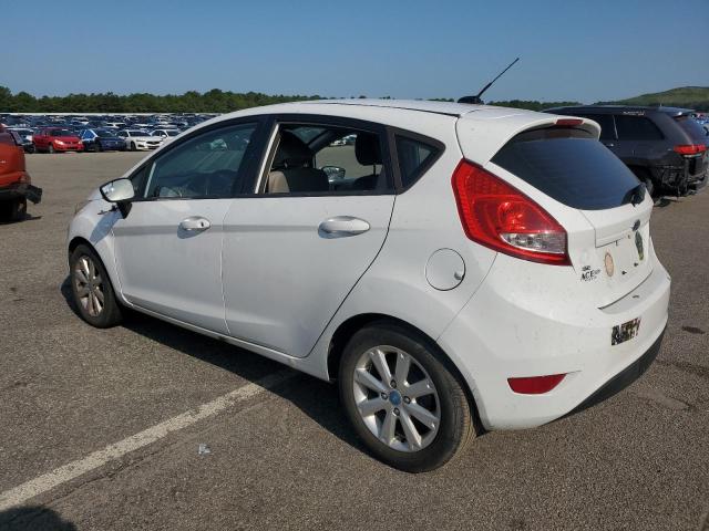 FORD FIESTA 2013 Biały