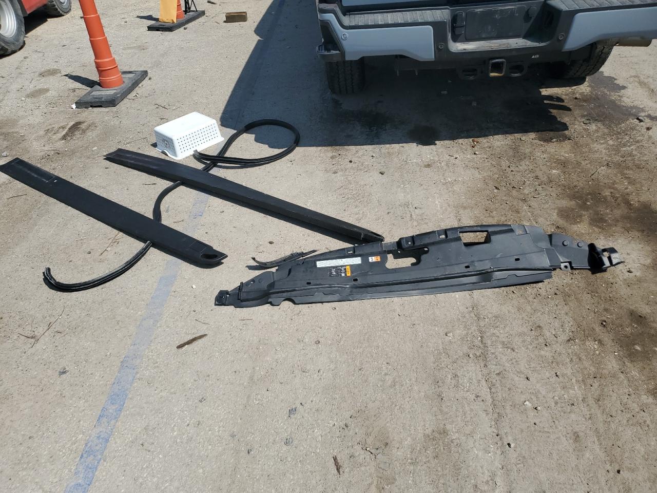 2024 Ford F350 Super Duty VIN: 1FT8W3BT4REF71260 Lot: 68742985