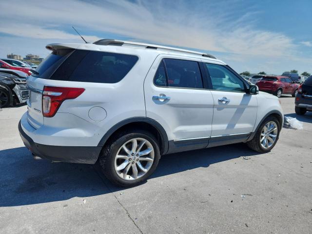 Parquets FORD EXPLORER 2015 Biały