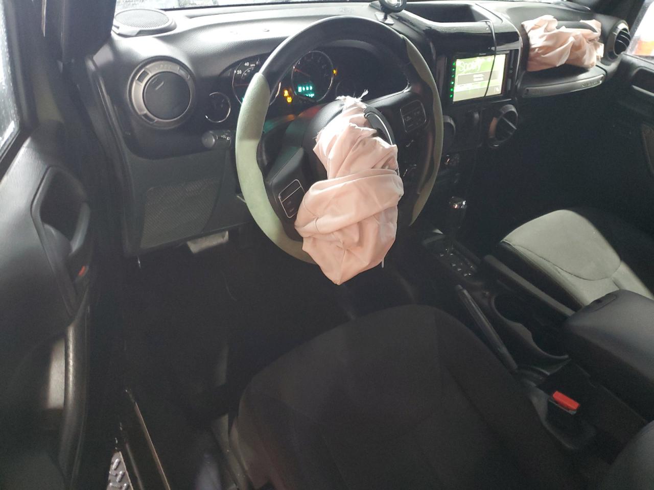 2015 Jeep Wrangler Sport VIN: 1C4AJWAG9FL624371 Lot: 69554935