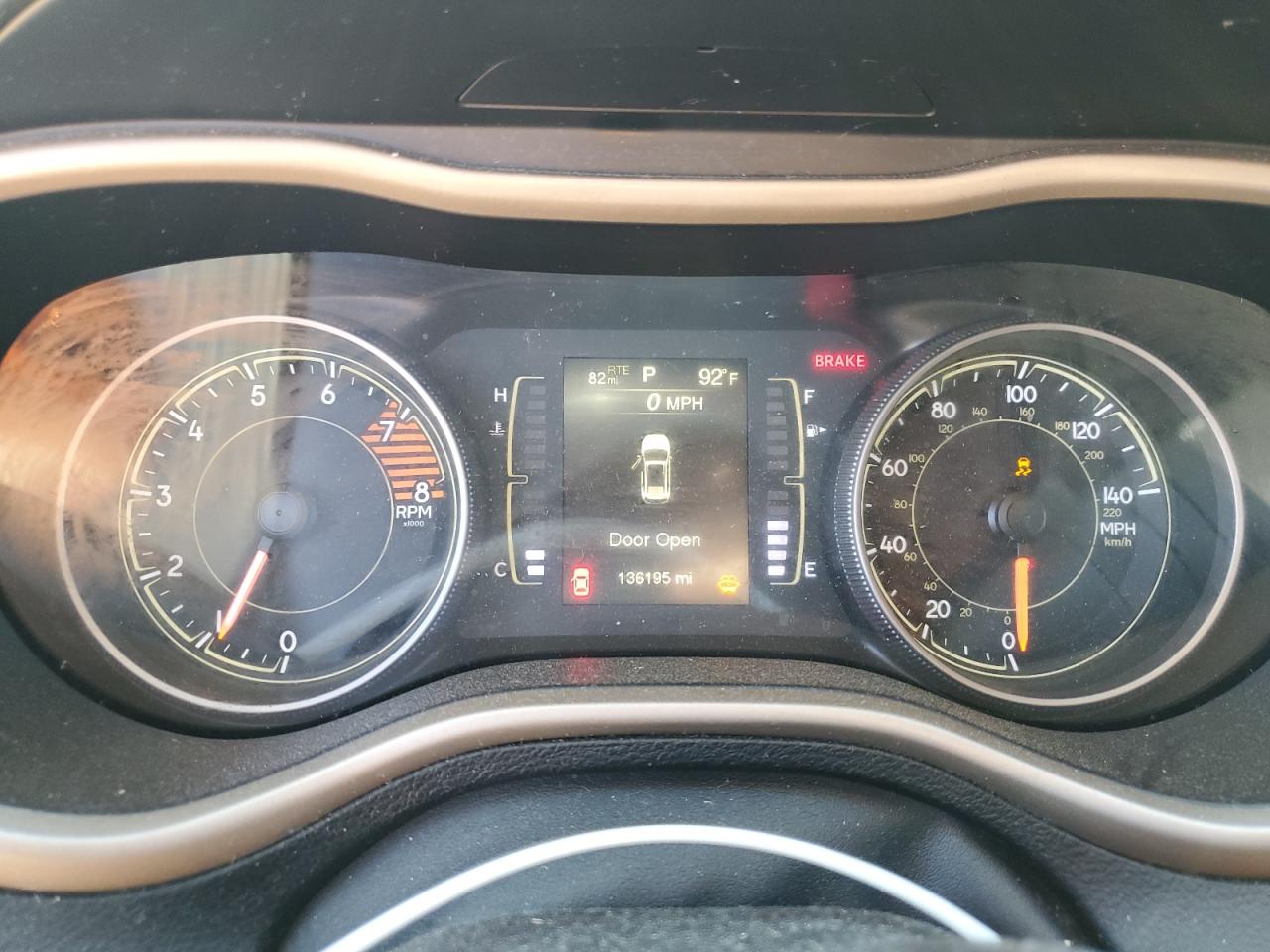 2017 Jeep Cherokee Latitude VIN: 1C4PJLCSXHW585477 Lot: 69310115