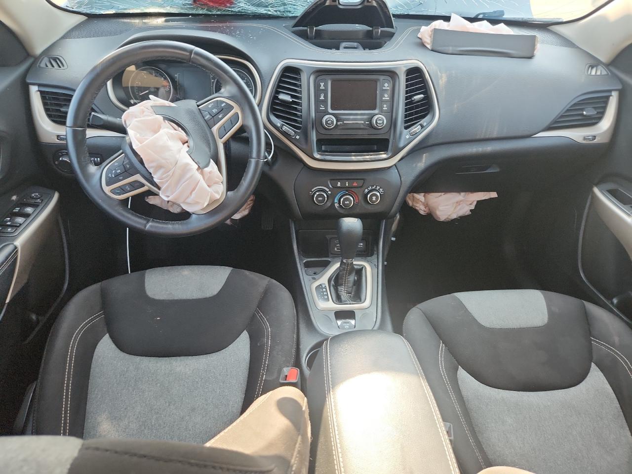 2017 Jeep Cherokee Sport VIN: 1C4PJLABXHW616973 Lot: 83936845