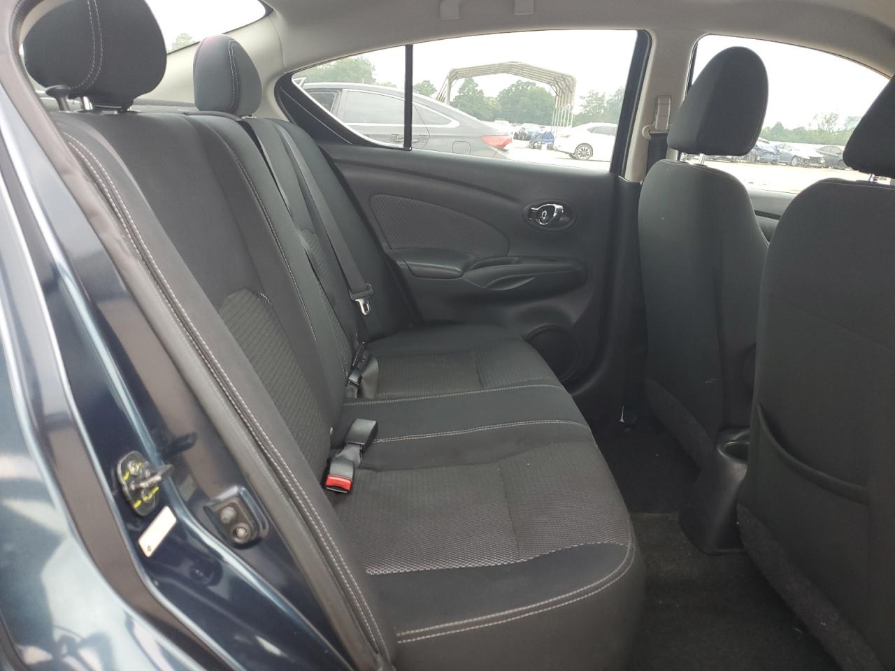 2015 Nissan Versa S VIN: 3N1CN7AP5FL932695 Lot: 70930255