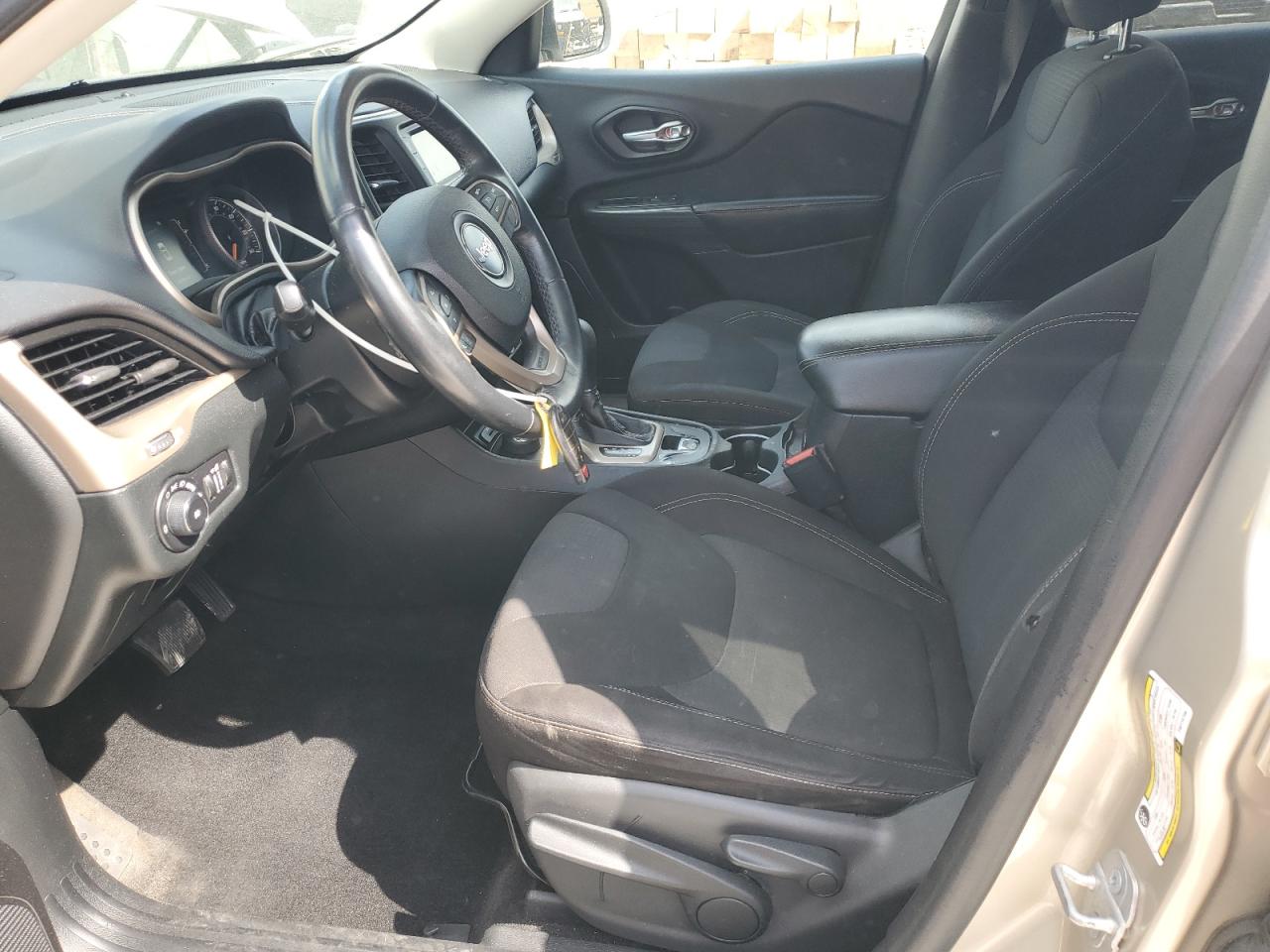 2015 Jeep Cherokee Latitude VIN: 1C4PJMCB6FW714706 Lot: 67804135