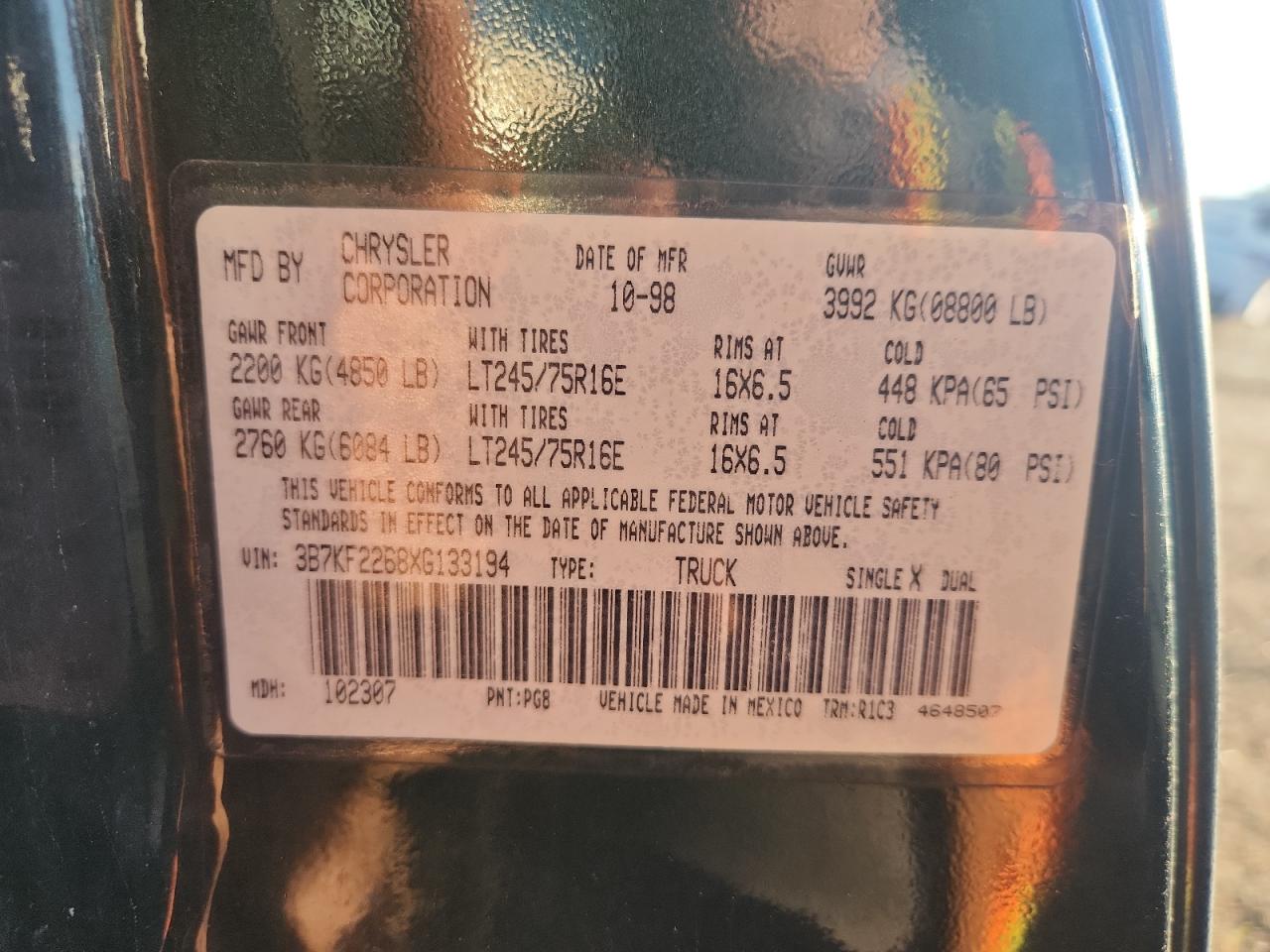 1999 Dodge Ram 2500 VIN: 3B7KF2268XG133194 Lot: 68939985