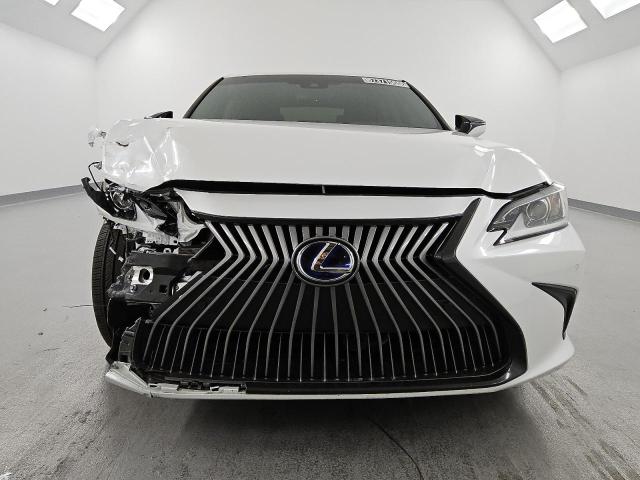  LEXUS ES300 2021 Белы