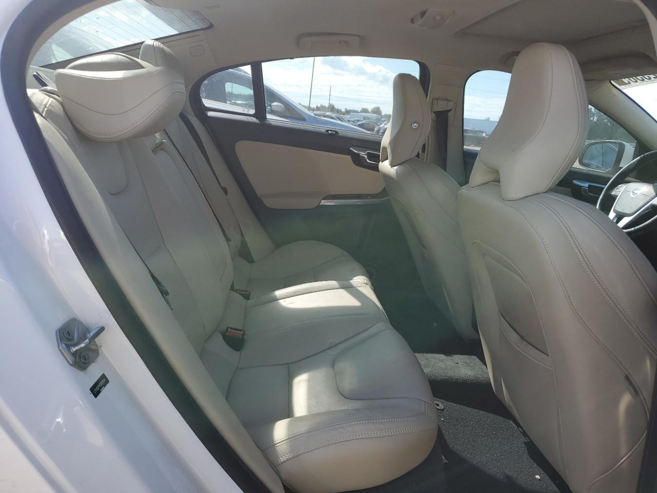 2016 Volvo S60 Platinum VIN: LYV402FM7GB101444 Lot: 69925385