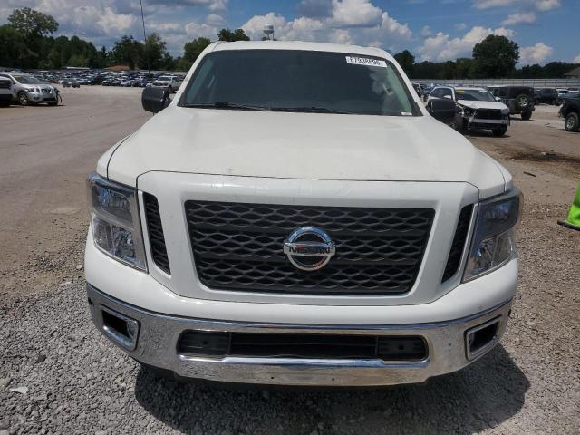  NISSAN TITAN 2017 Белы