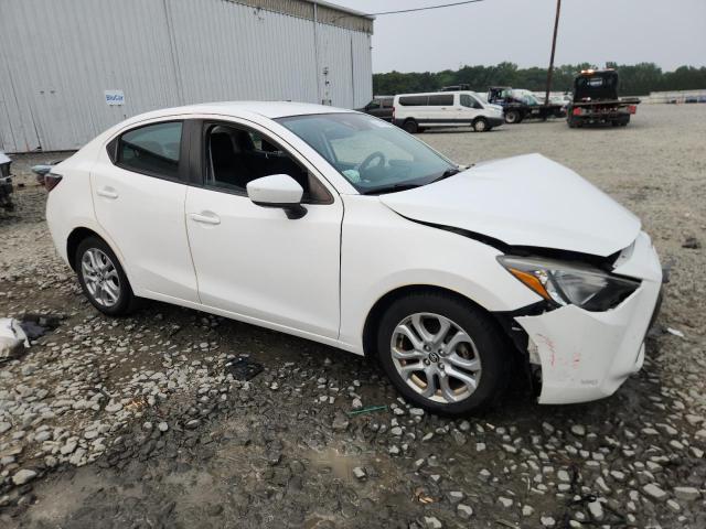  TOYOTA YARIS 2018 Biały