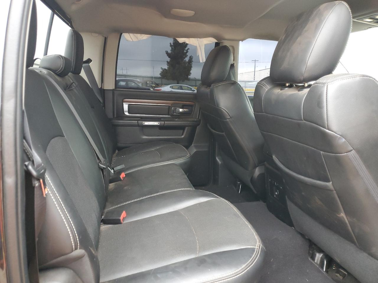 2015 Ram 3500 Laramie VIN: 3C63RRJLXFG617255 Lot: 70440665