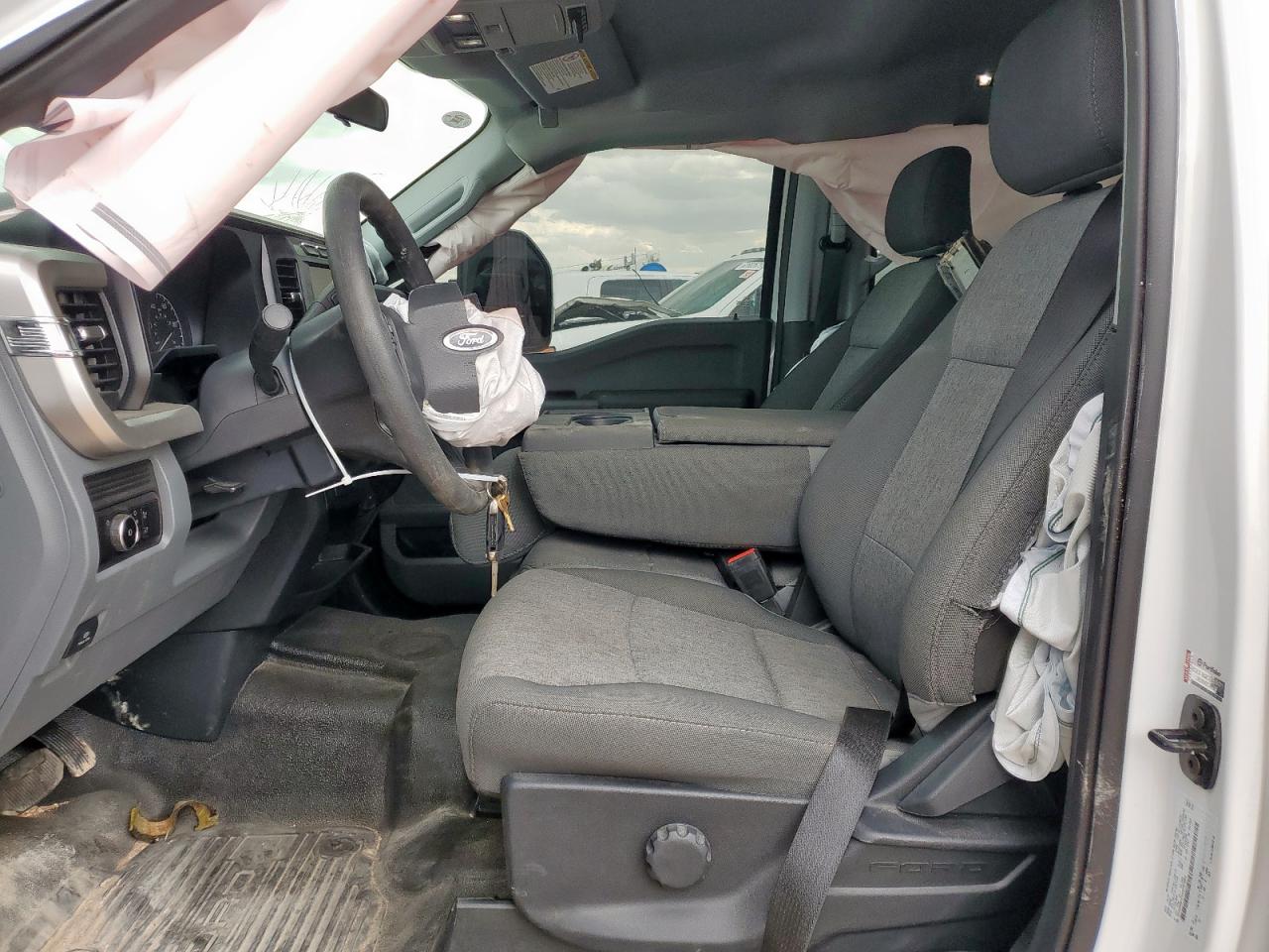 2024 Ford F450 Super Duty VIN: 1FD0W4HT2REF93084 Lot: 66735065