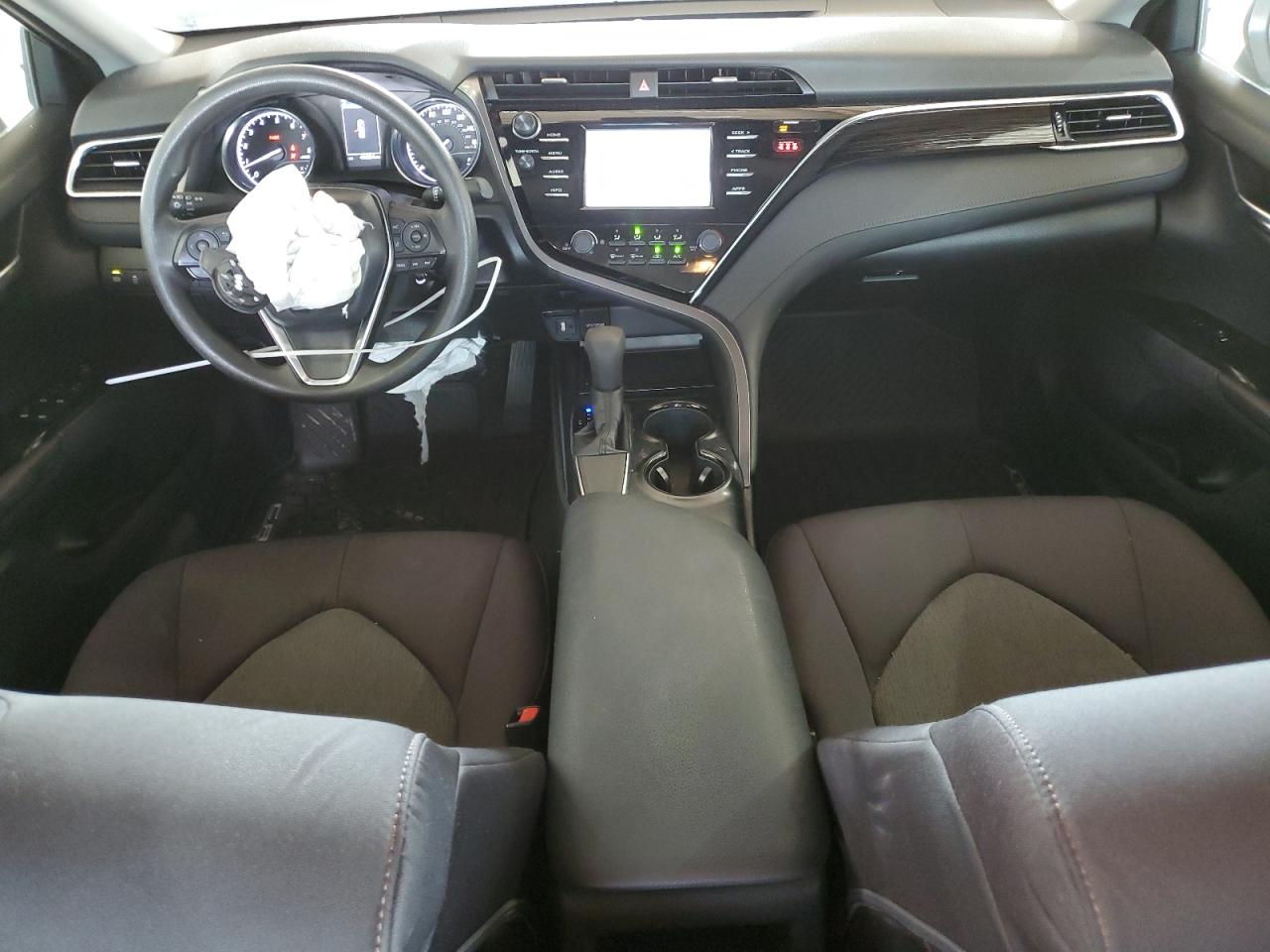 2018 Toyota Camry L VIN: 4T1B11HK7JU152378 Lot: 70343765