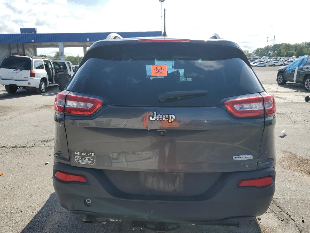 2016 Jeep Cherokee Latitude VIN: 1C4PJMCBXGW298306 Lot: 68715295