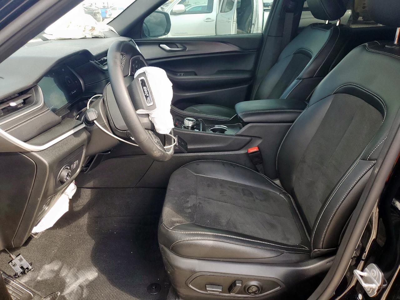 2025 Jeep Grand Cherokee L Laredo VIN: 1C4RJJAG3S8679949 Lot: 70480565