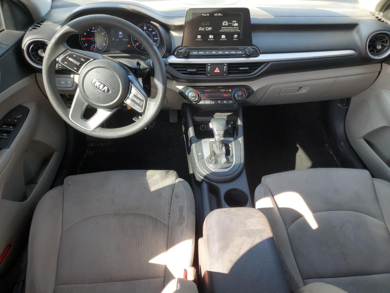 2019 Kia Forte Fe VIN: 3KPF24AD0KE136717 Lot: 70097025