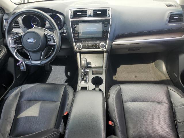  SUBARU OUTBACK 2018 Czarny