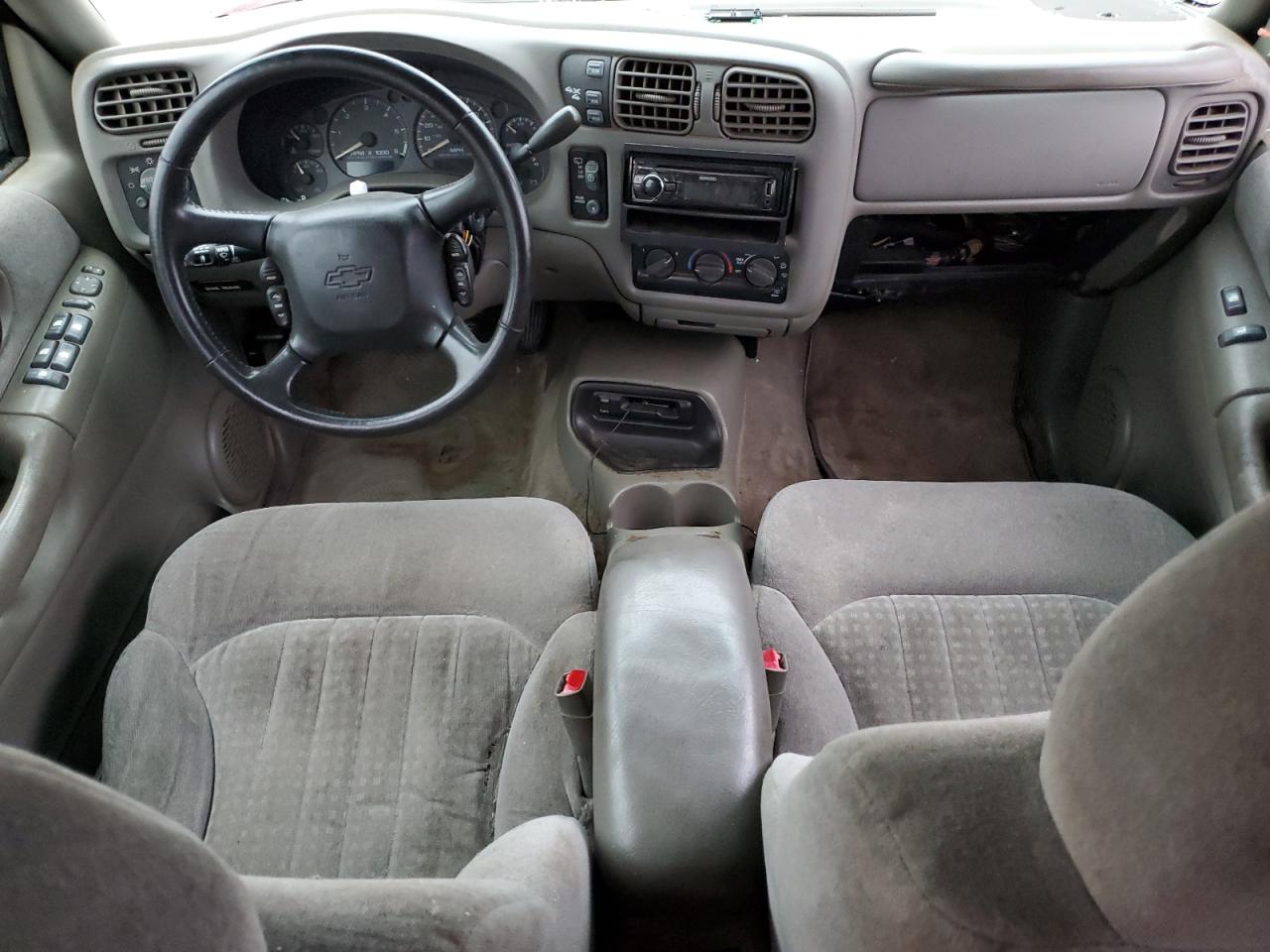 2002 Chevrolet Blazer VIN: 1GNDT13W62K148201 Lot: 69843195