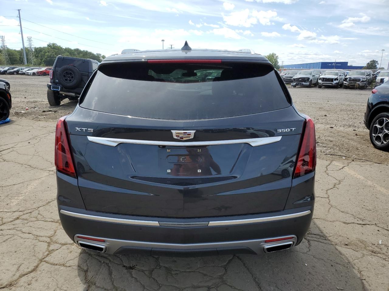 2021 Cadillac Xt5 Premium Luxury VIN: 1GYKNCR43MZ137320 Lot: 70834185