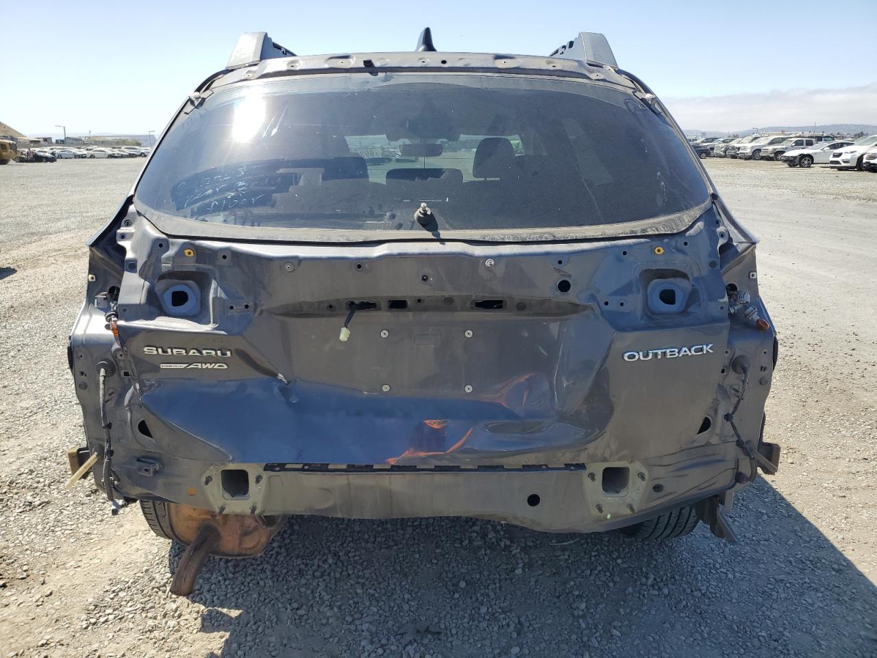 2018 Subaru Outback 2.5I Limited VIN: 4S4BSANC7J3267420 Lot: 69251245