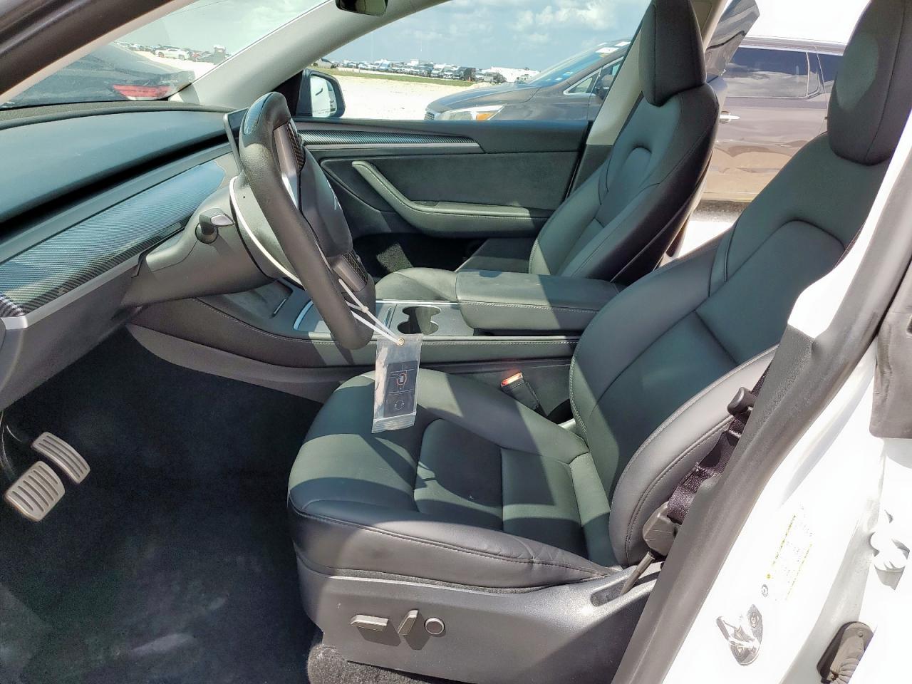 2024 Tesla Model Y VIN: 7SAYGDEF6RA267029 Lot: 70156445