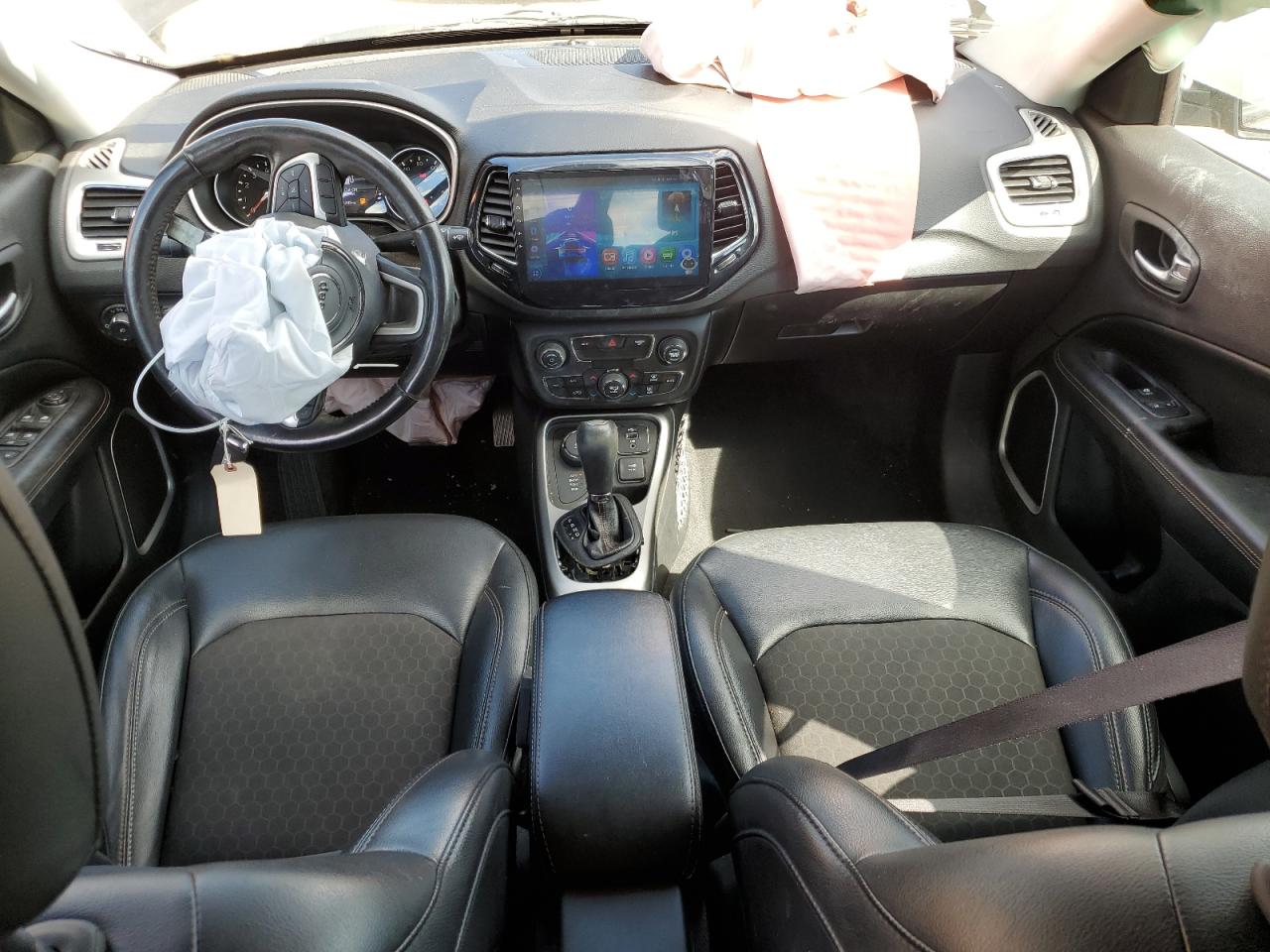 2019 Jeep Compass Latitude VIN: 3C4NJDBB2KT840389 Lot: 69093565