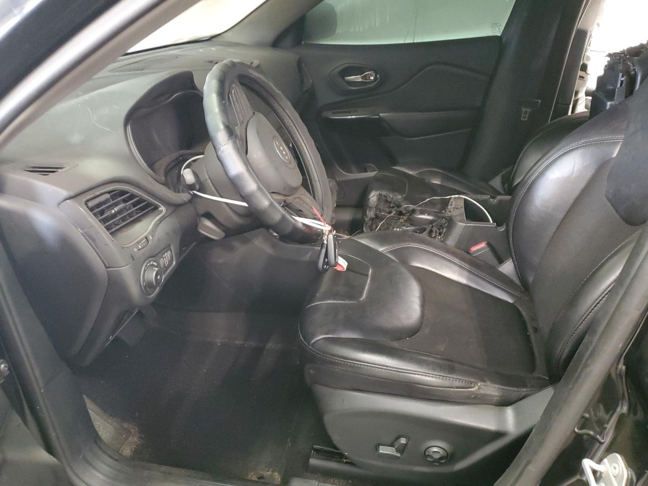 2019 Jeep Cherokee Latitude Plus VIN: 1C4PJMLBXKD367032 Lot: 69058445