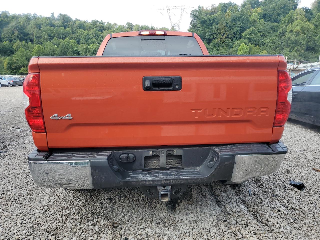 2017 Toyota Tundra Double Cab Sr VIN: 5TFUY5F10HX668987 Lot: 68684875