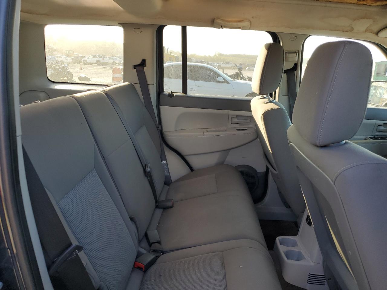 2008 Jeep Liberty Sport VIN: 1J8GN28K78W255277 Lot: 69253995