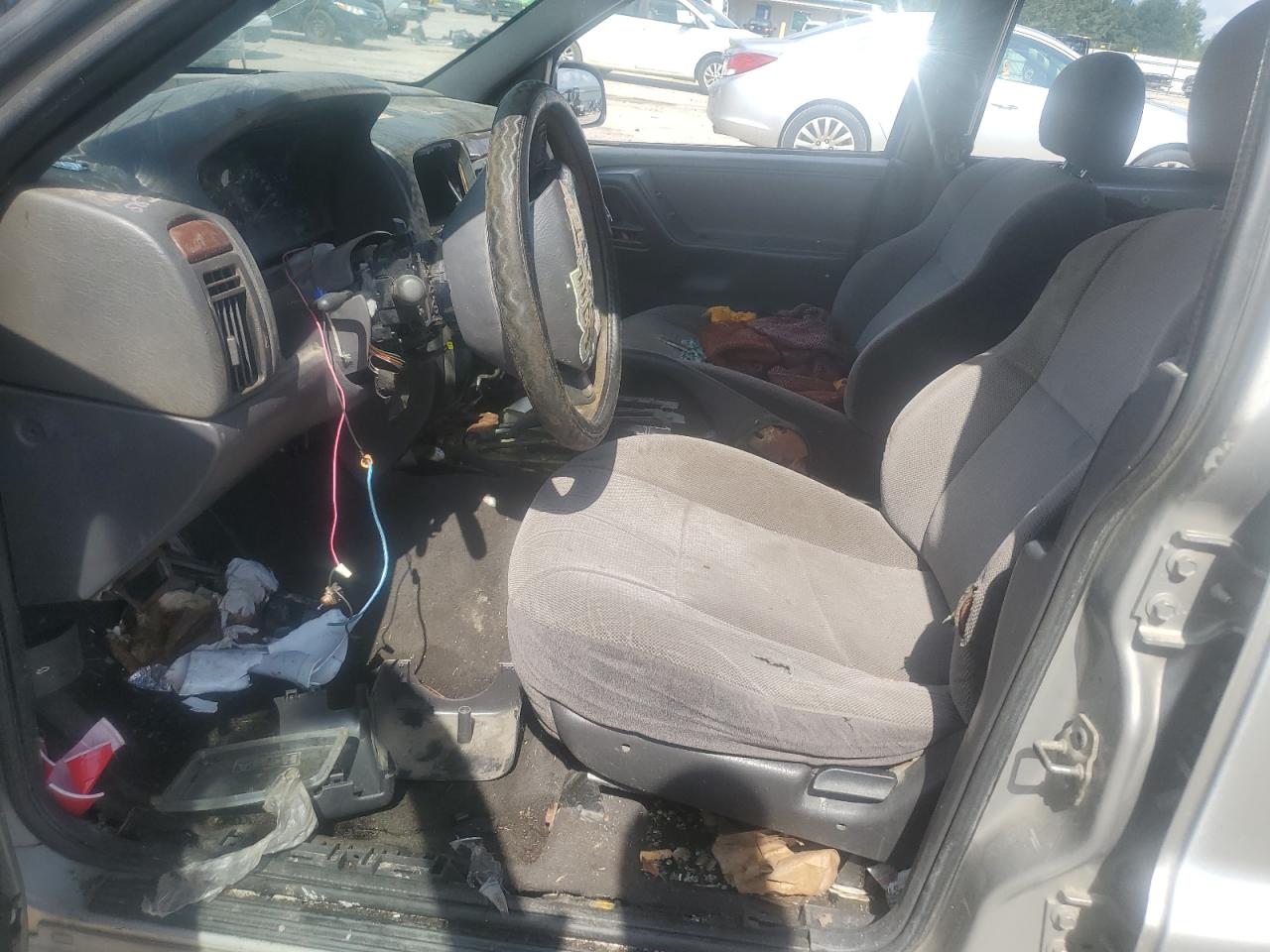 2000 Jeep Grand Cherokee Laredo VIN: 1J4GW48SXYC161633 Lot: 68098245