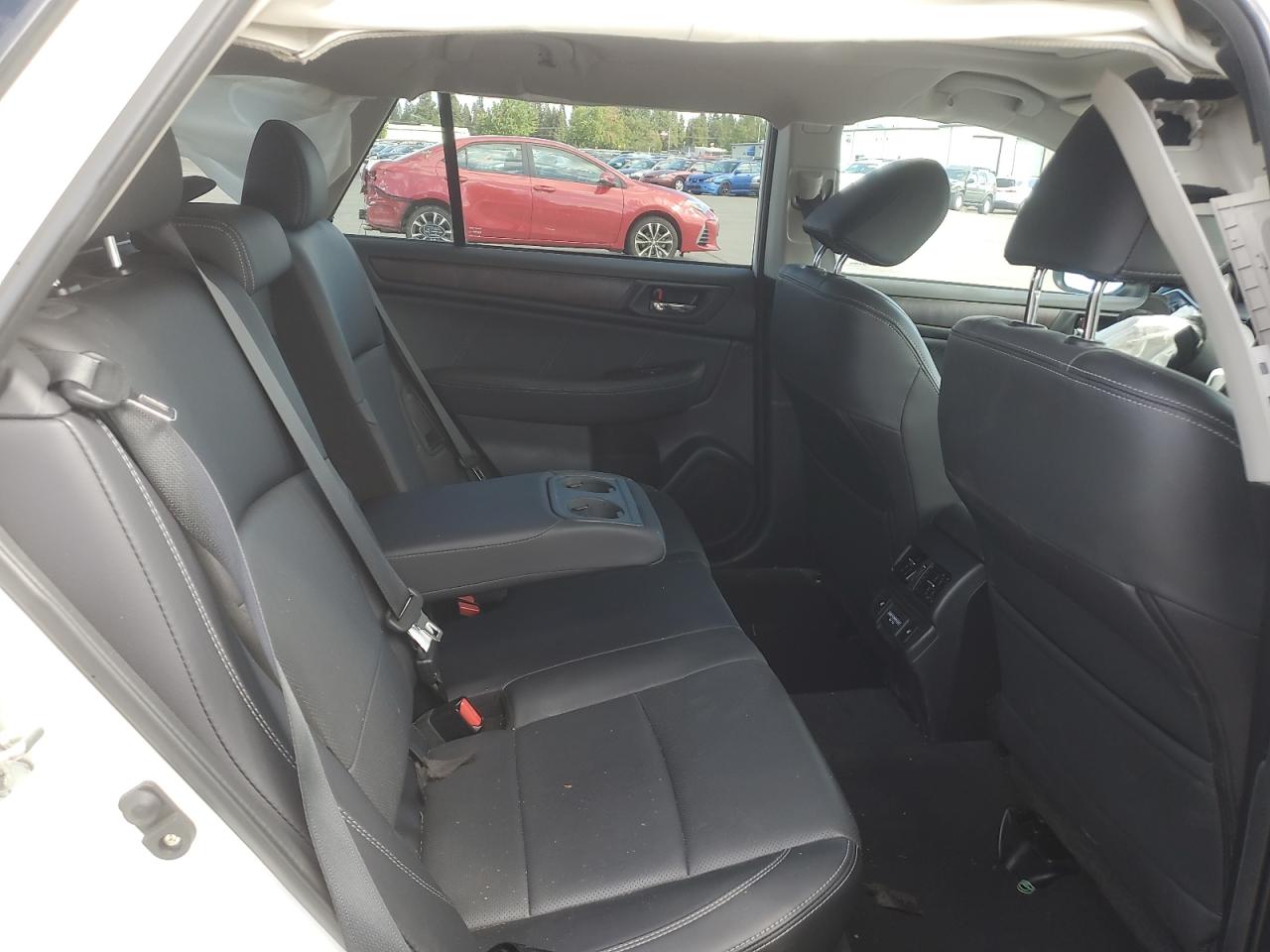 2018 Subaru Outback 3.6R Limited VIN: 4S4BSENC6J3255587 Lot: 69328005