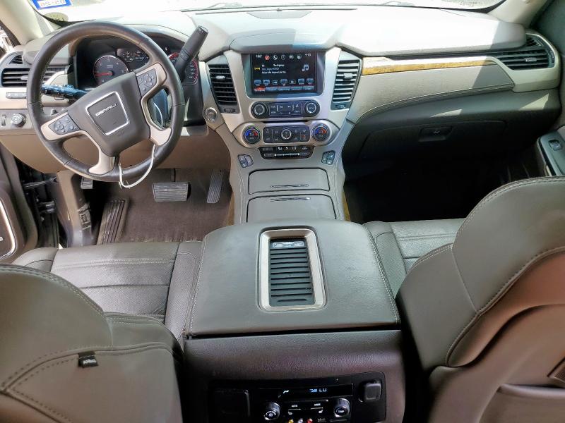 Parquets GMC YUKON 2016 Czarny