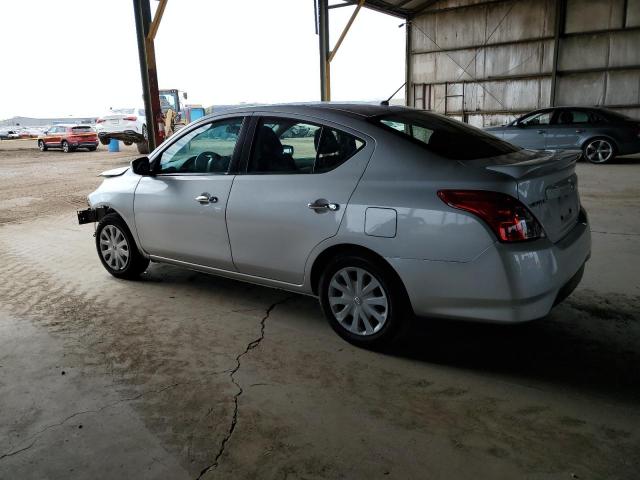  NISSAN VERSA 2019 Srebrny
