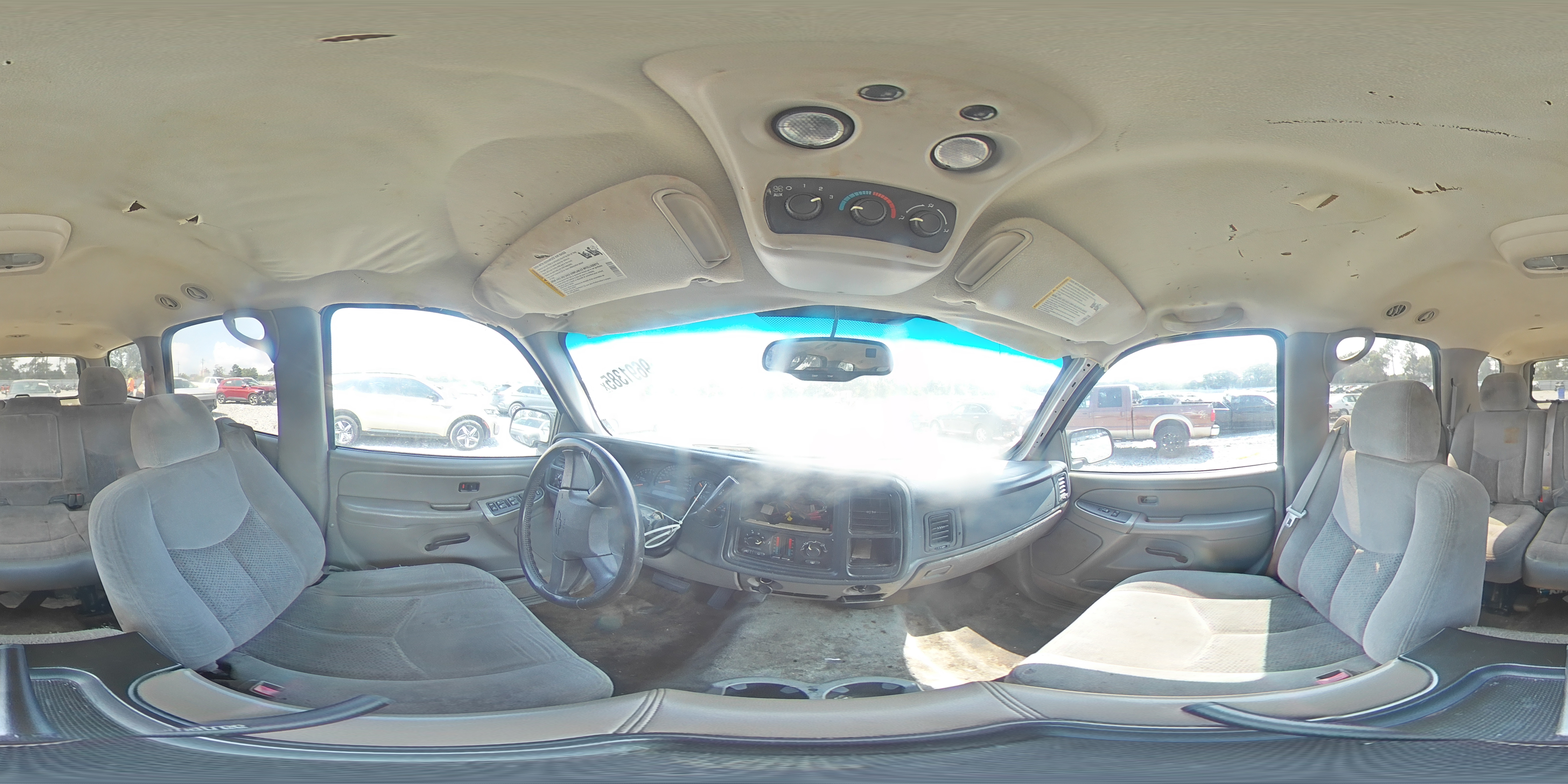 2004 Chevrolet Tahoe C1500 VIN: 1GNEC13V84J261524 Lot: 69691385