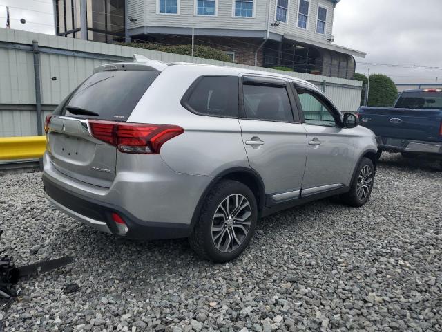  MITSUBISHI OUTLANDER 2018 Srebrny