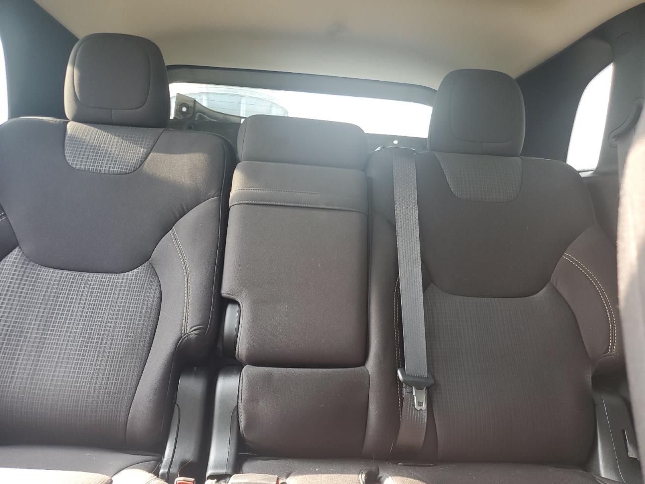 2017 Jeep Cherokee Latitude VIN: 1C4PJLCS0HW517043 Lot: 68886455