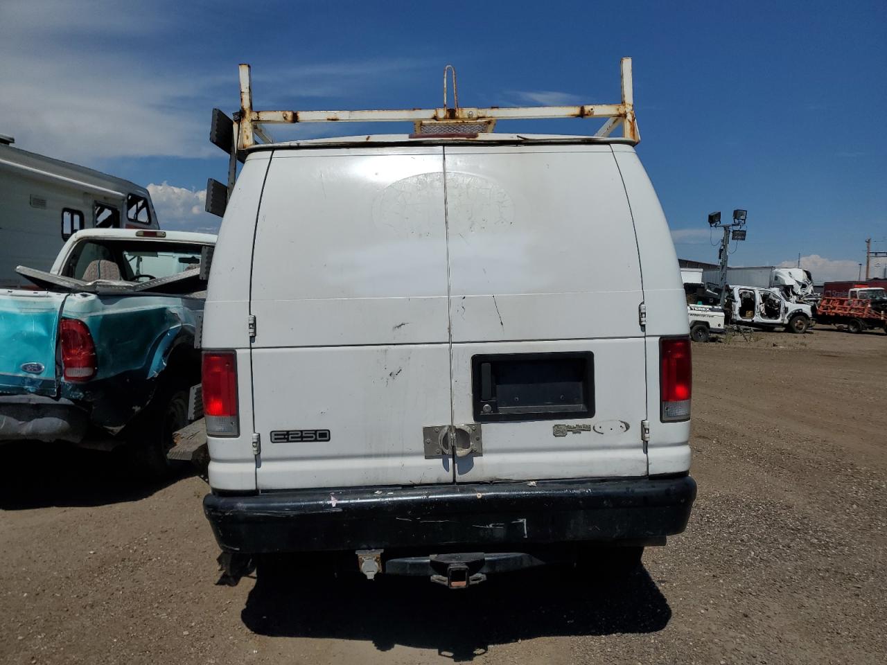 2000 Ford Econoline E250 Van VIN: 1FTNE24L4YHB23269 Lot: 68183135