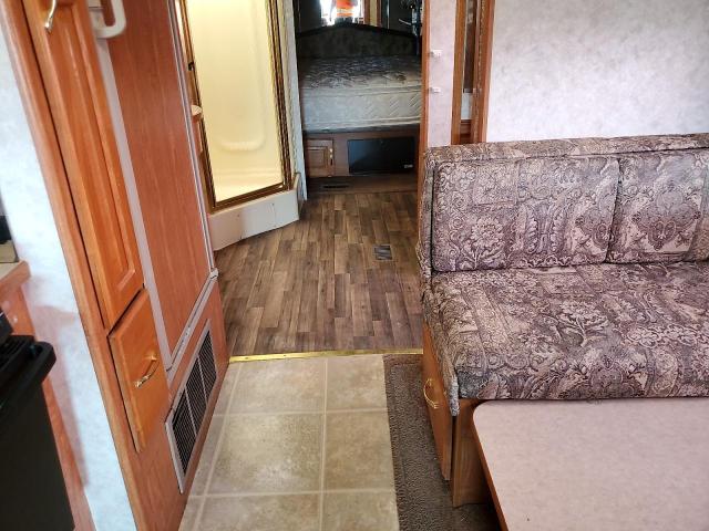 2002 FREIGHTLINER CHASSIS X LINE MOTOR HOME  